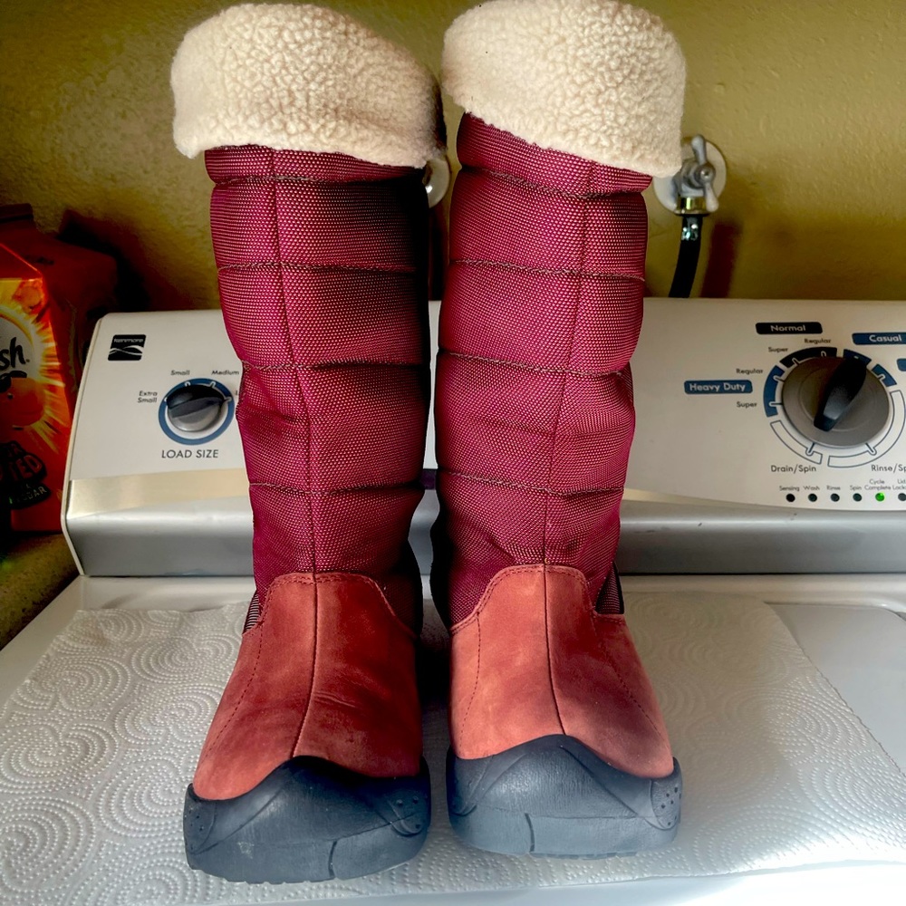 Awesome Keen-Dry fleece-lined boot 13"  womens wine/burgundy.
